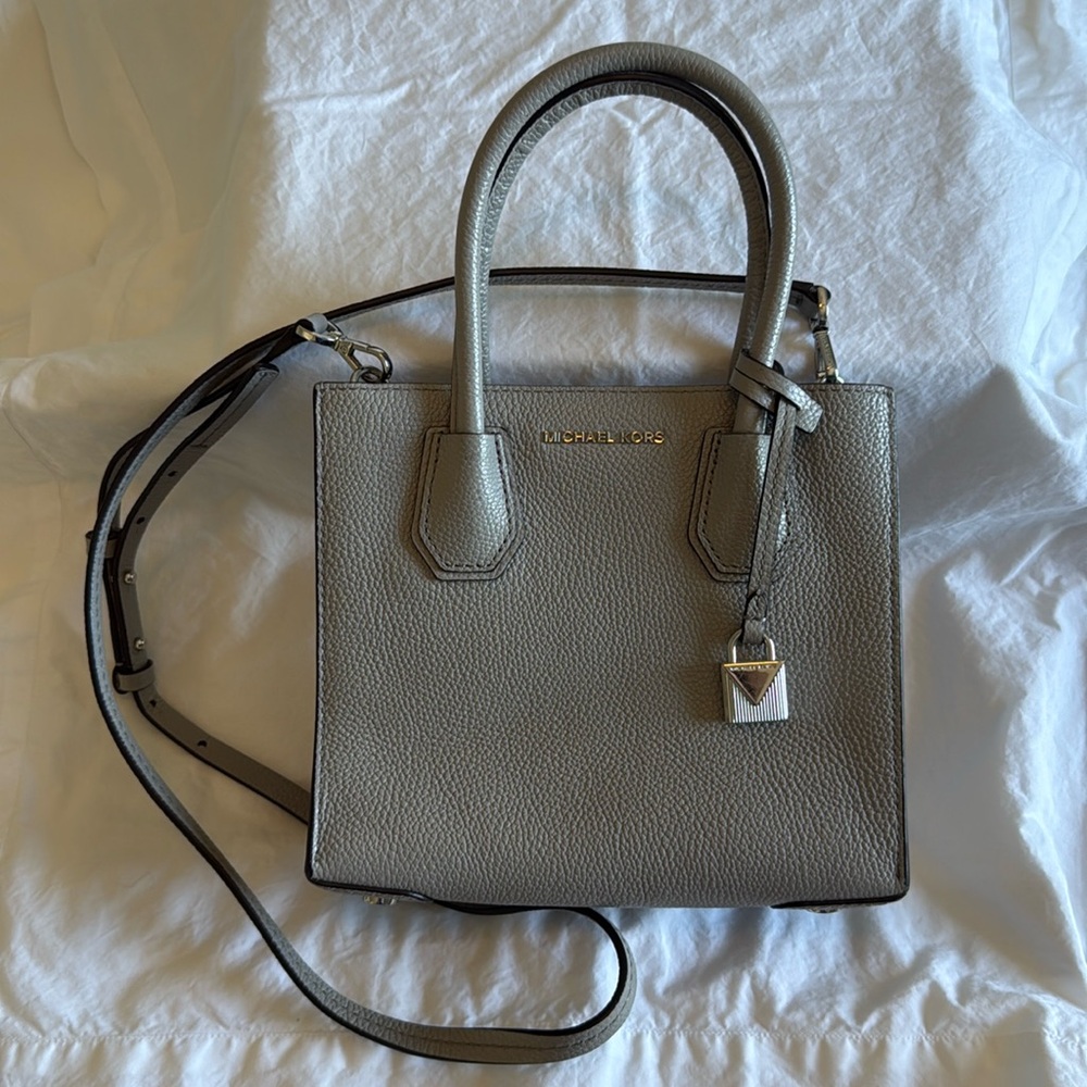 Michael Kors Leather Sachel